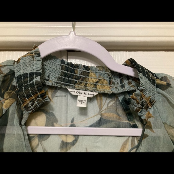 Guess Charisse Garden Sheer Blouse Small - Picture 3 of 7